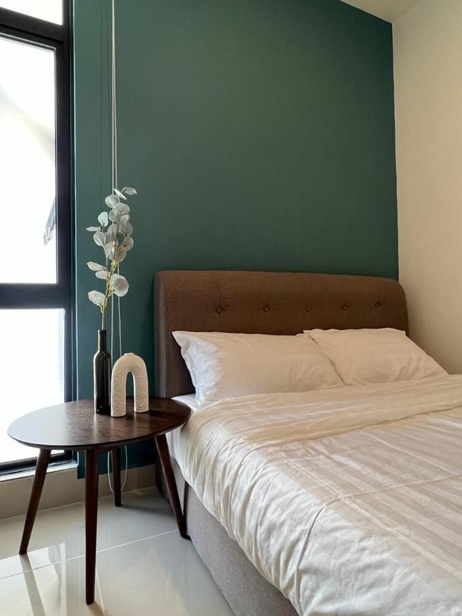 Centre @ The Shore By Casa Yolo Pangsapuri