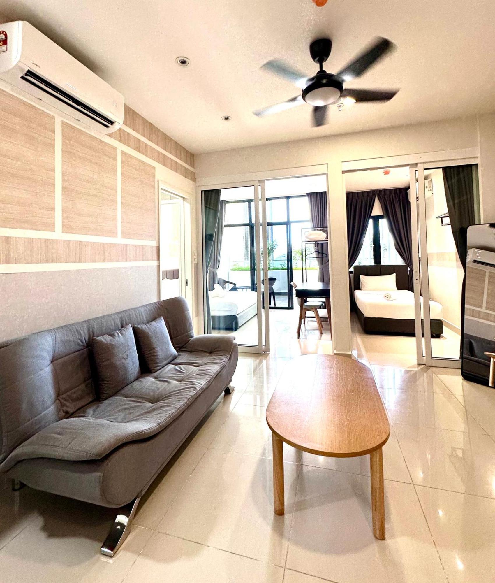Pangsapuri Centre @ The Shore By Casa Yolo Kota Kinabalu
